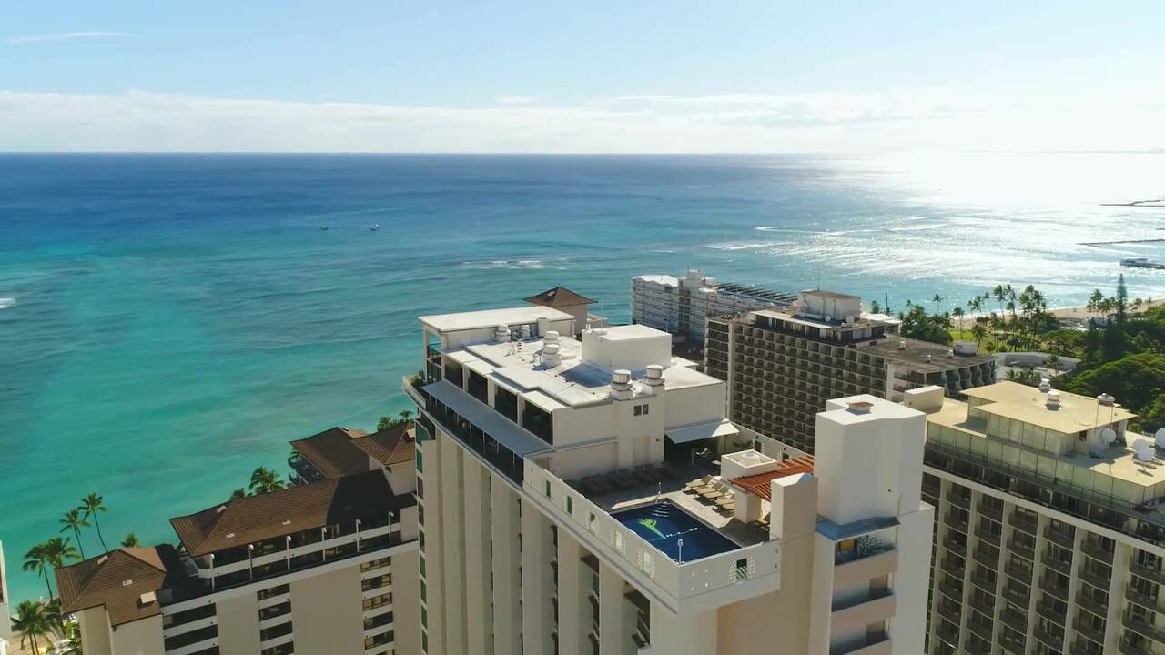 #1 - Waikiki, Private Studio Condo at Imperial with Rental Car Included, Beach/Camping- Sleeps up to 4ppl