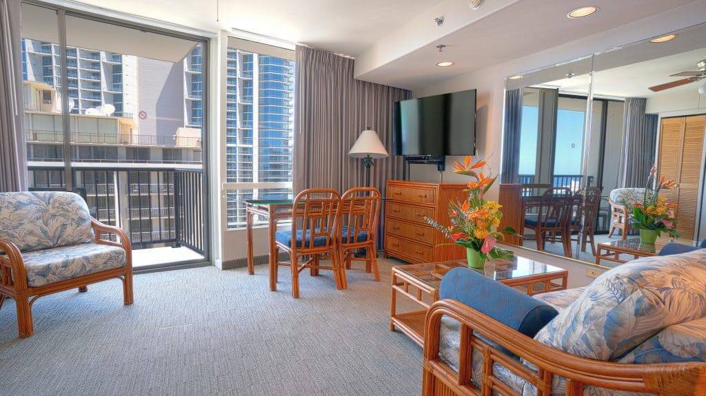 Waikiki B Private One Condo with Car Rental Included - Sleeps 5 guests Max